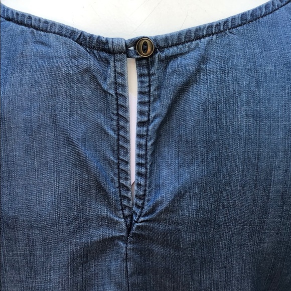 π΄βοΈHPπ§ββοΈChambray BellSleeve Blouse Bobeau NEW - Picture 5 of 7